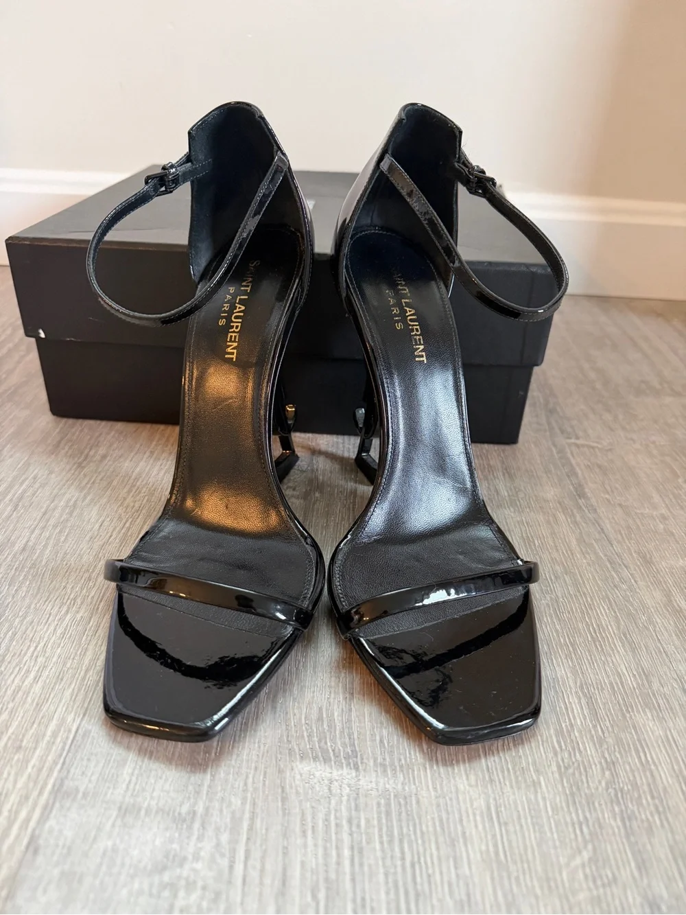 YSL Heels - Picture 5 of 6